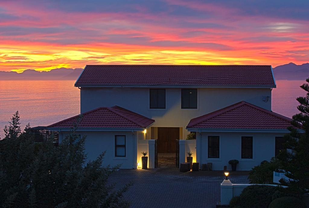 Cliff Lodge Gansbaai Exteriör bild